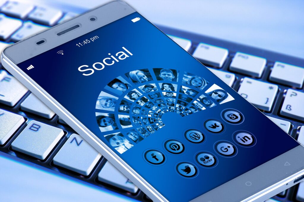 tiktok trends, social media trends gia to 2023, social media trends για το 2023